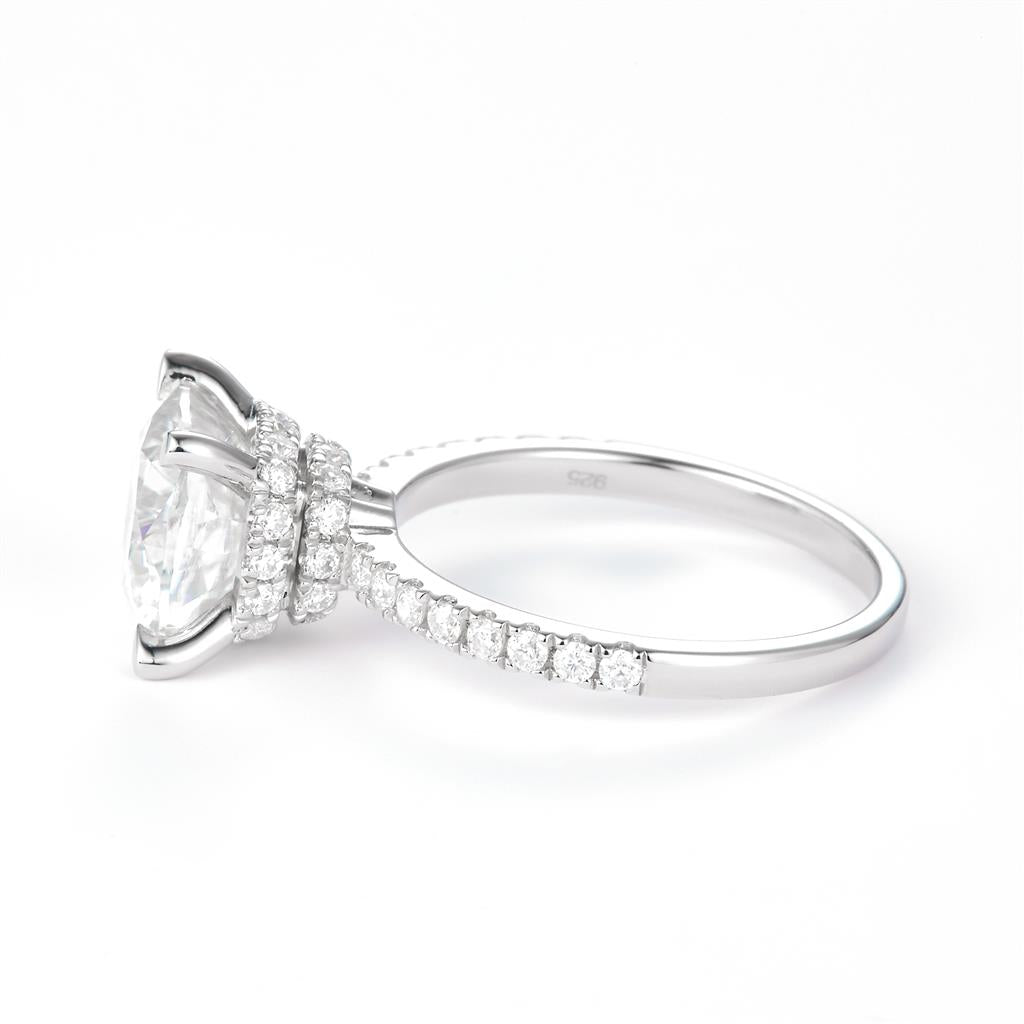 3.92 Ct. Moissanite Sterling Silver (White). Solitaire with Cushion Cut Center Stone Ring. (Women). Size 7.5