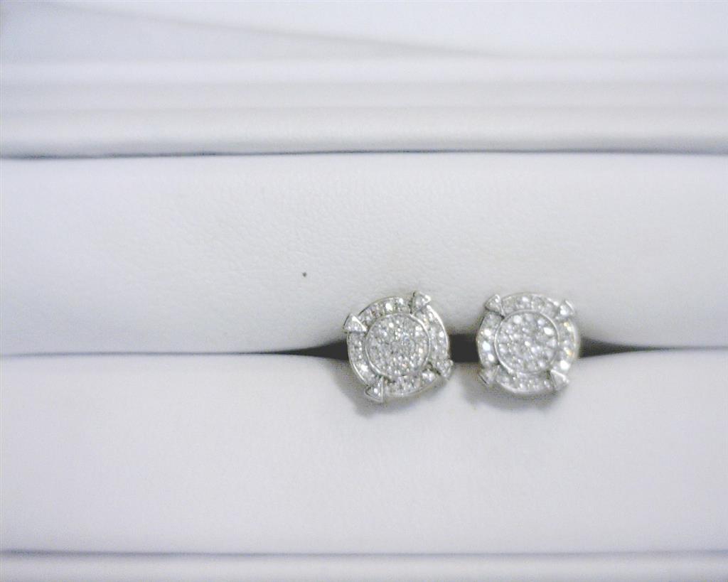 0.71 Ct. Diamond 10 Kt Gold (Yellow). Studs Earrings. (Unisex).