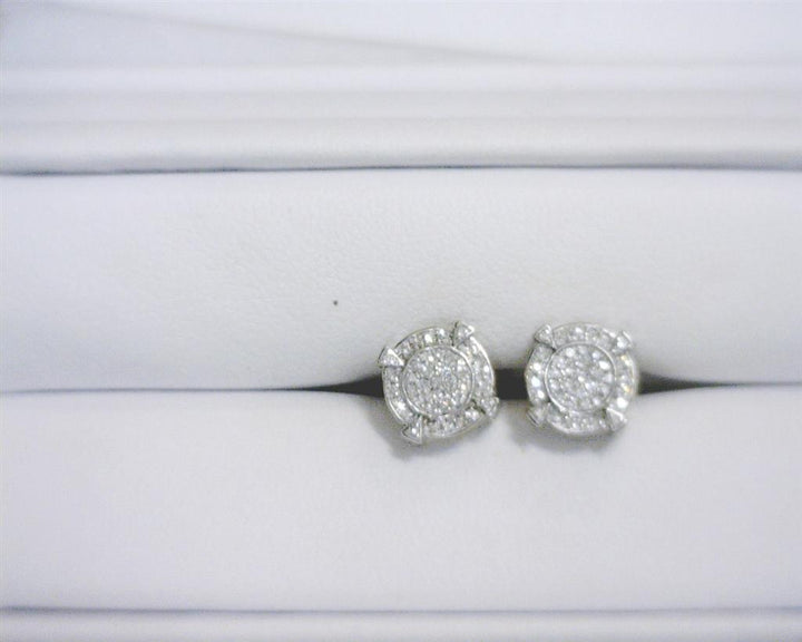 0.71 Ct. Diamond 10 Kt Gold (Yellow). Studs Earrings. (Unisex).