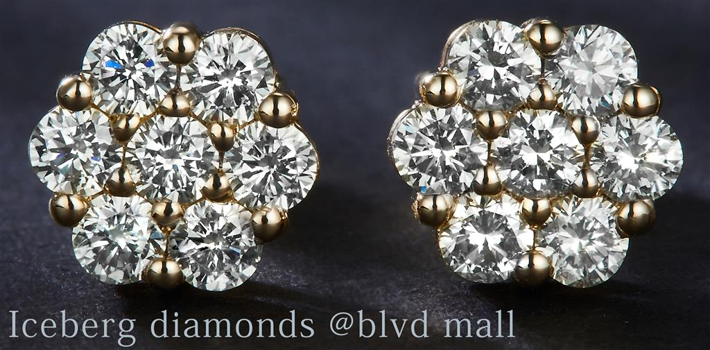 1.106 Ct. Diamond 14 Kt Gold (Yellow). Flower Style Studs Earrings. (Unisex).