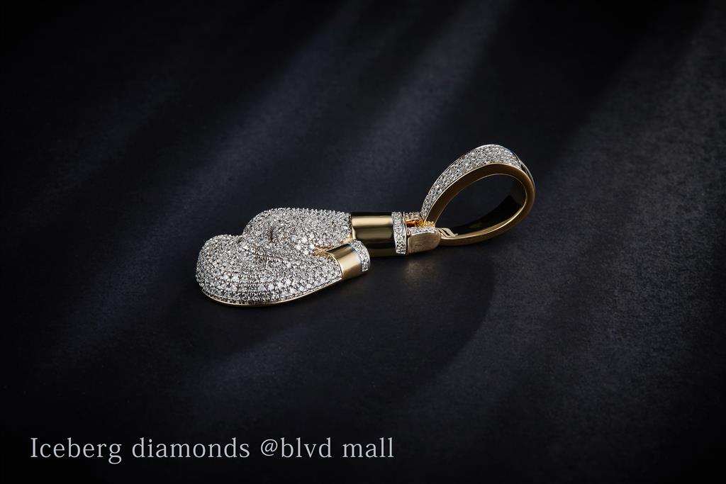 0.866 Ct. Diamond 10 Kt Gold (Yellow). Boxing Gloves Pendant. (Men).