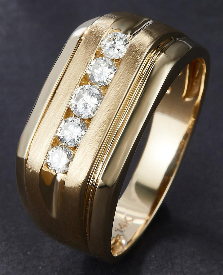 0.48 Ct. Diamond 14 Kt Gold (Yellow). Ring. (Men). Size 10