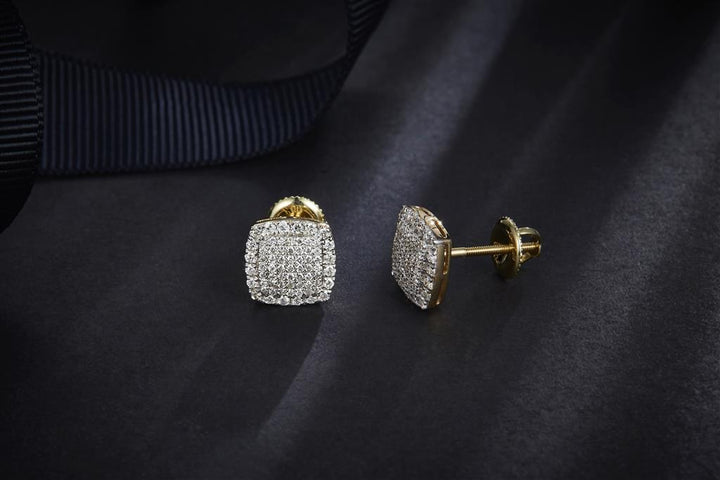 0.326 Ct. Diamond 10 Kt Gold (Yellow). Studs Earrings. (Unisex).