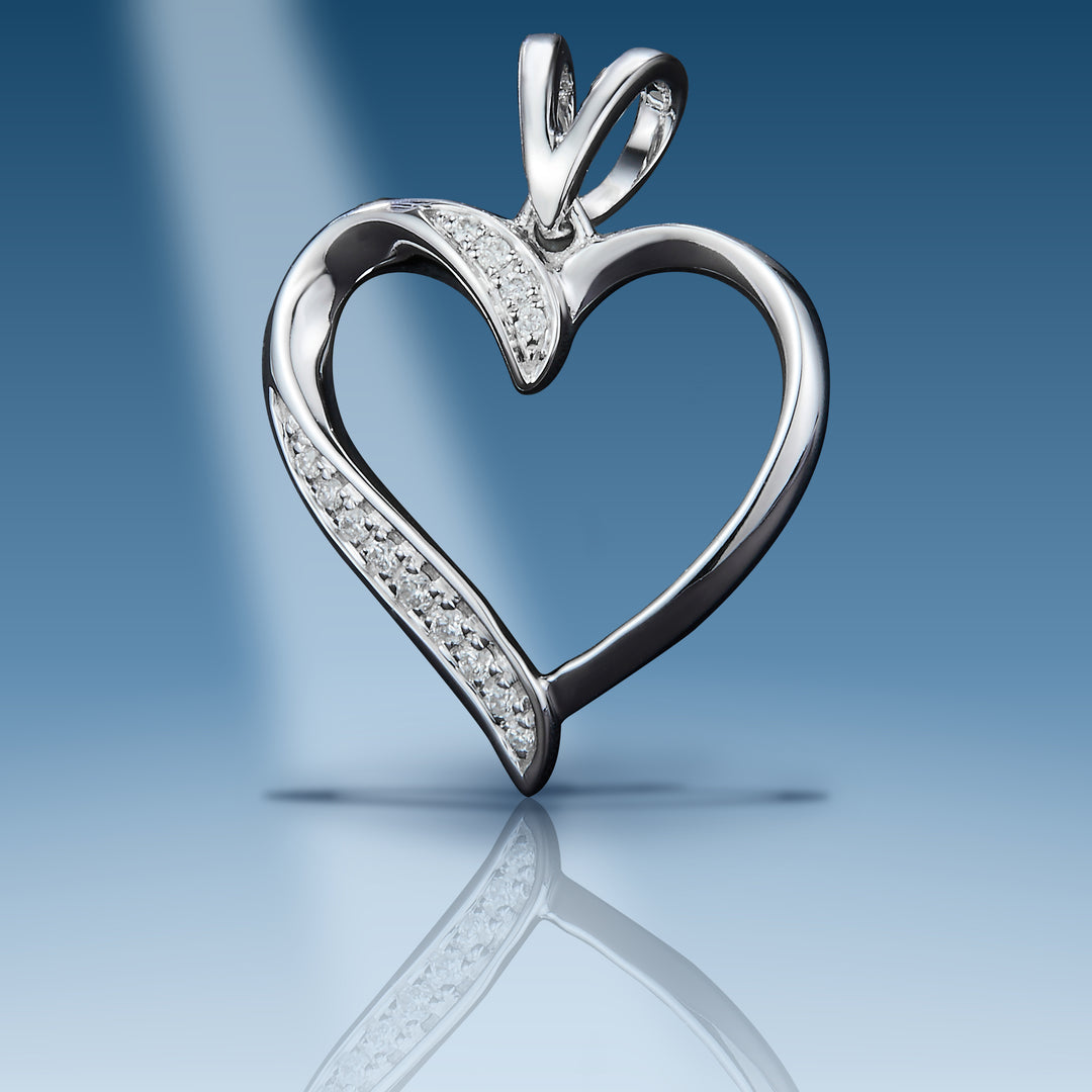 White gold diamond heart pendant