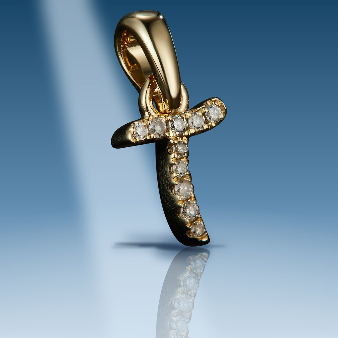 Yellow gold diamond initial letter T pendant