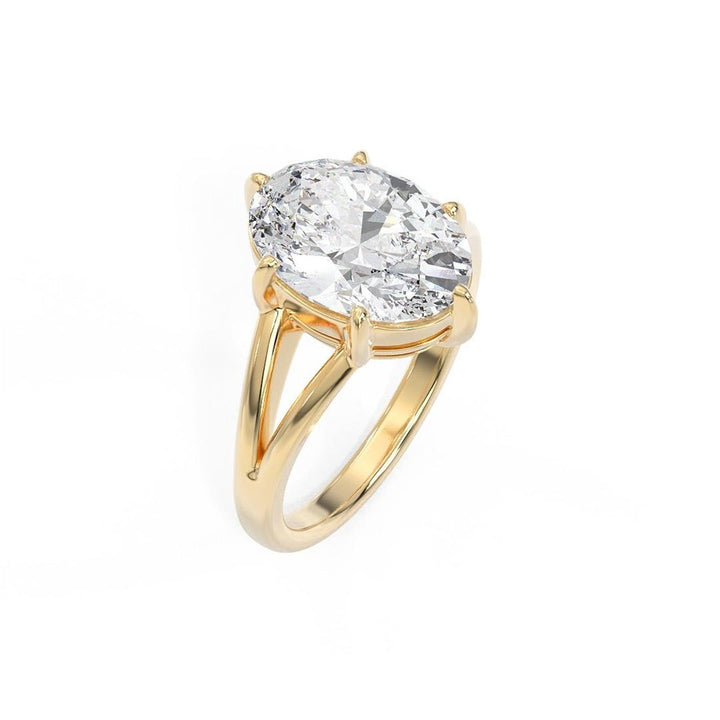 3 Ct. Diamond 14 Kt Gold (Yellow). Oval Solitaire Ring. (Women). Size 7