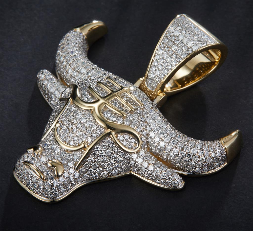 2.543 Ct. Diamond 10 Kt Gold (Yellow). Bull Head Pendant. (Men).