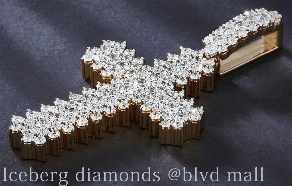 3.65 Ct. Diamond 14 Kt Gold (Yellow). Cross Pendant. (Unisex).