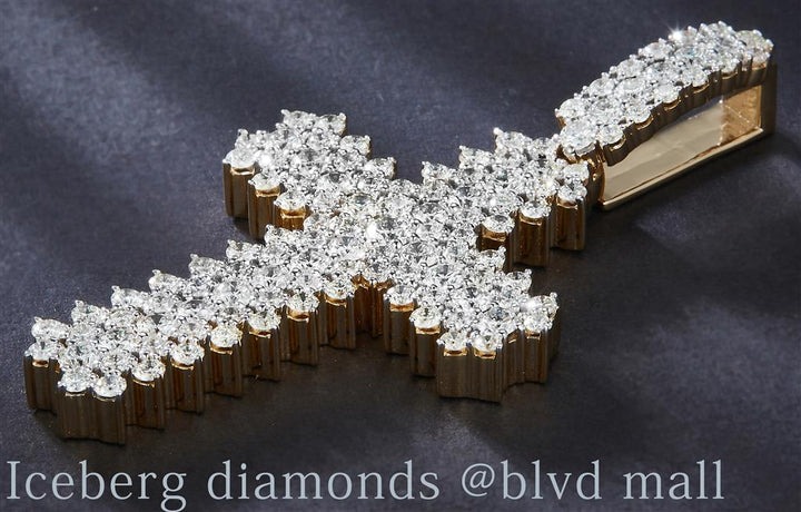 3.65 Ct. Diamond 14 Kt Gold (Yellow). Cross Pendant. (Unisex).