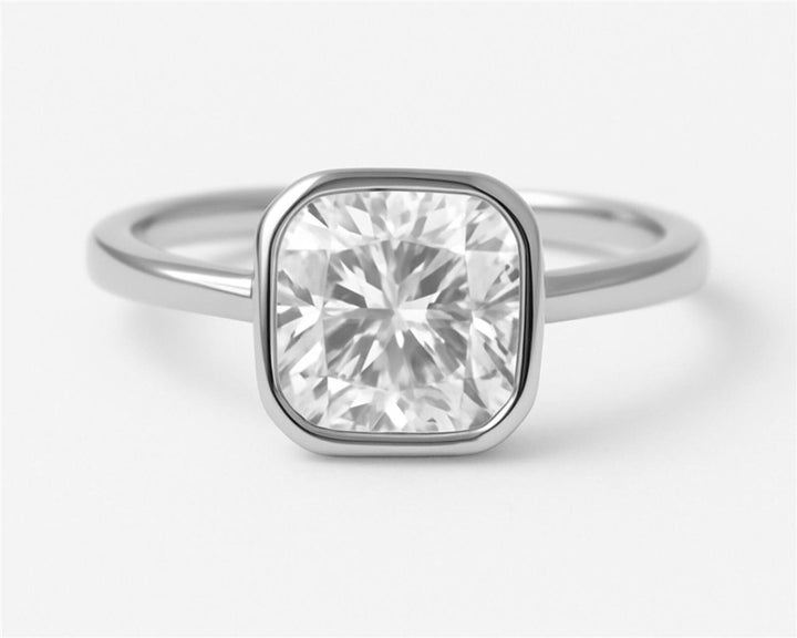2 Ct. Diamond 14 Kt Gold (Yellow). Cushion Solitaire Ring. (Women). Size 7