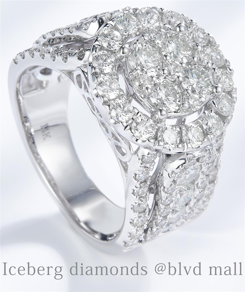 3.04 Ct. Diamond 14 Kt Gold (White). Ring. (Women). Size 7.5