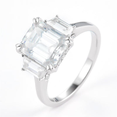 4.18 Ct. Moissanite Sterling Silver (White). Solitaire with Emerald Cut Center Stone Ring. (Women). Size 7.5