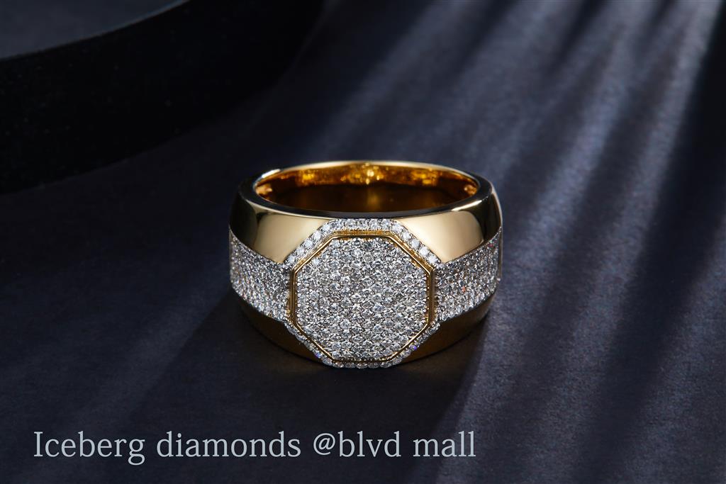 0.935 Ct. Diamond 10 Kt Gold (Yellow). with Yellow Diamonds Ring. (Men). Size 10