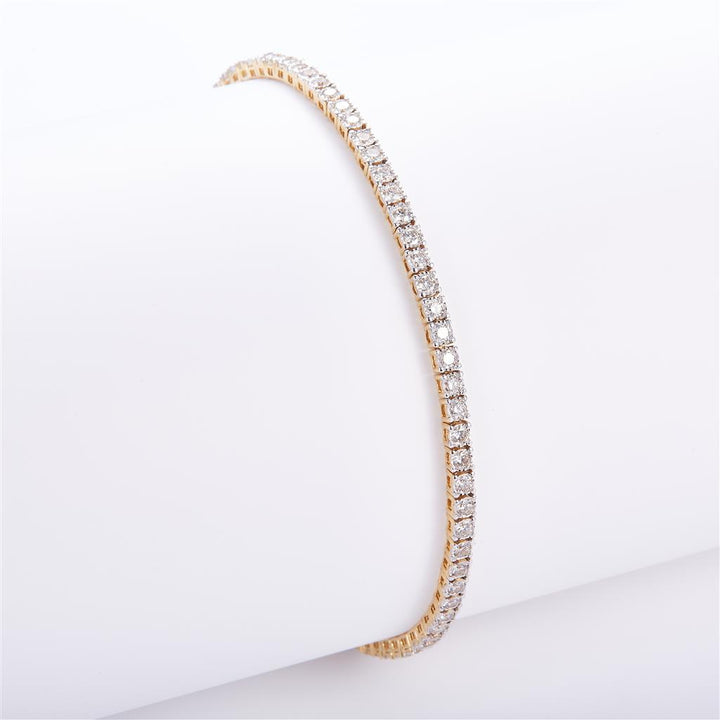 2.69 Ct. Diamond 14 Kt Gold (Yellow). Tennis Bracelet. (Unisex). 8 in Long. 2.9 mm Wide