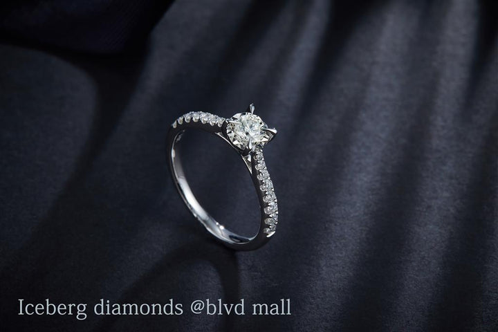 0.56 Ct. Diamond 14 Kt Gold (White). Solitaire with Center Stone Apr 0.31ct Ring. (Women). Size 7.5