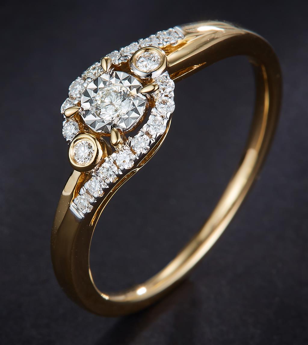 0.21 Carats. Diamond 14 Kt Gold (Yellow). Ring. (Women). Size 7.5