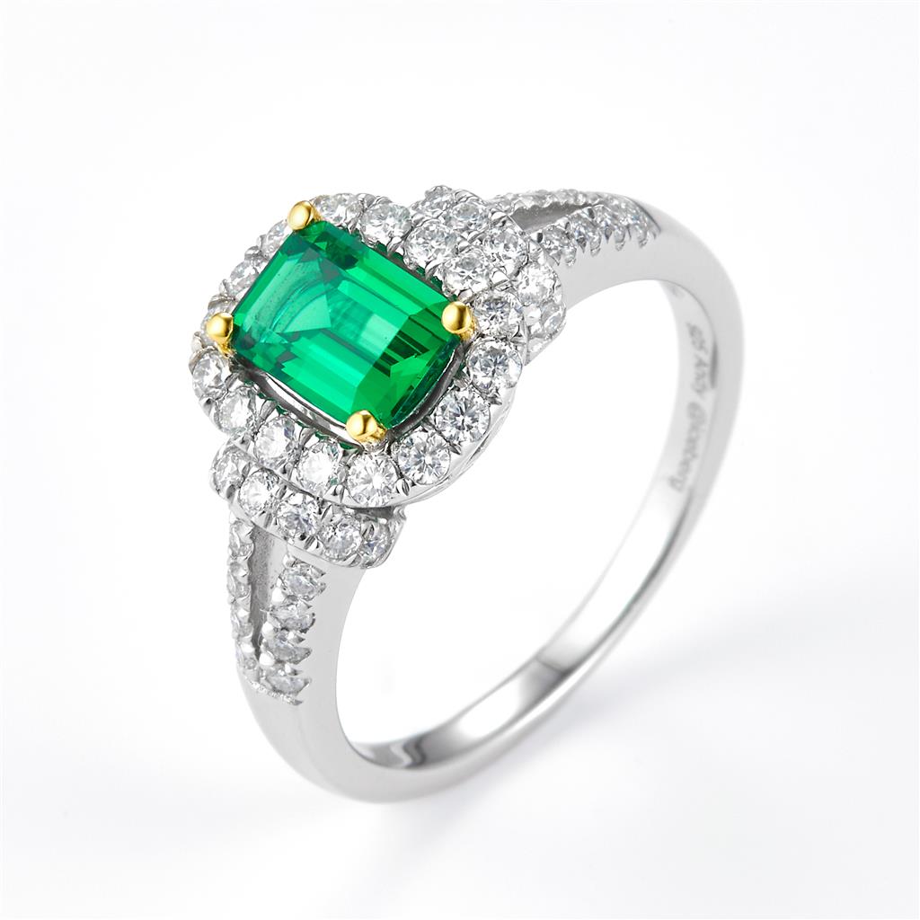 1.11 Ct. Moissanite Sterling Silver (White). Simulant Emerald Center Stone Ring. (Women). Size 8