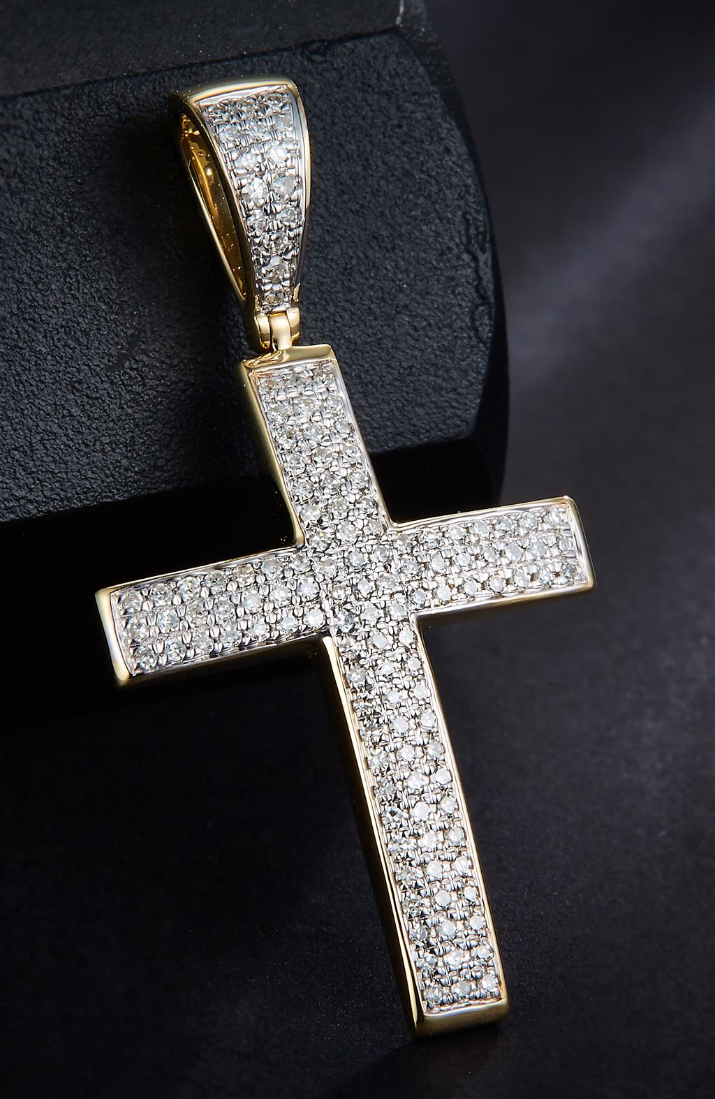 0.3 Ct. Diamond 10 Kt Gold (Yellow). Cross Pendant. (Unisex).