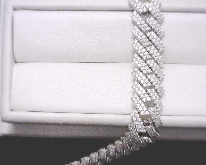 16.8 Ct. Moissanite Sterling Silver (White). Chain. (Unisex). 22 in Long. 10 mm Wide