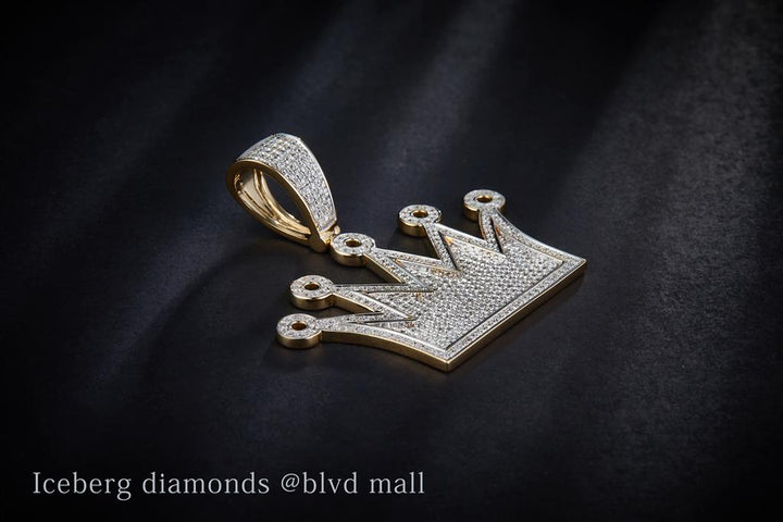 1.191 Ct. Diamond 10 Kt Gold (Yellow). Crown Pendant. (Unisex).