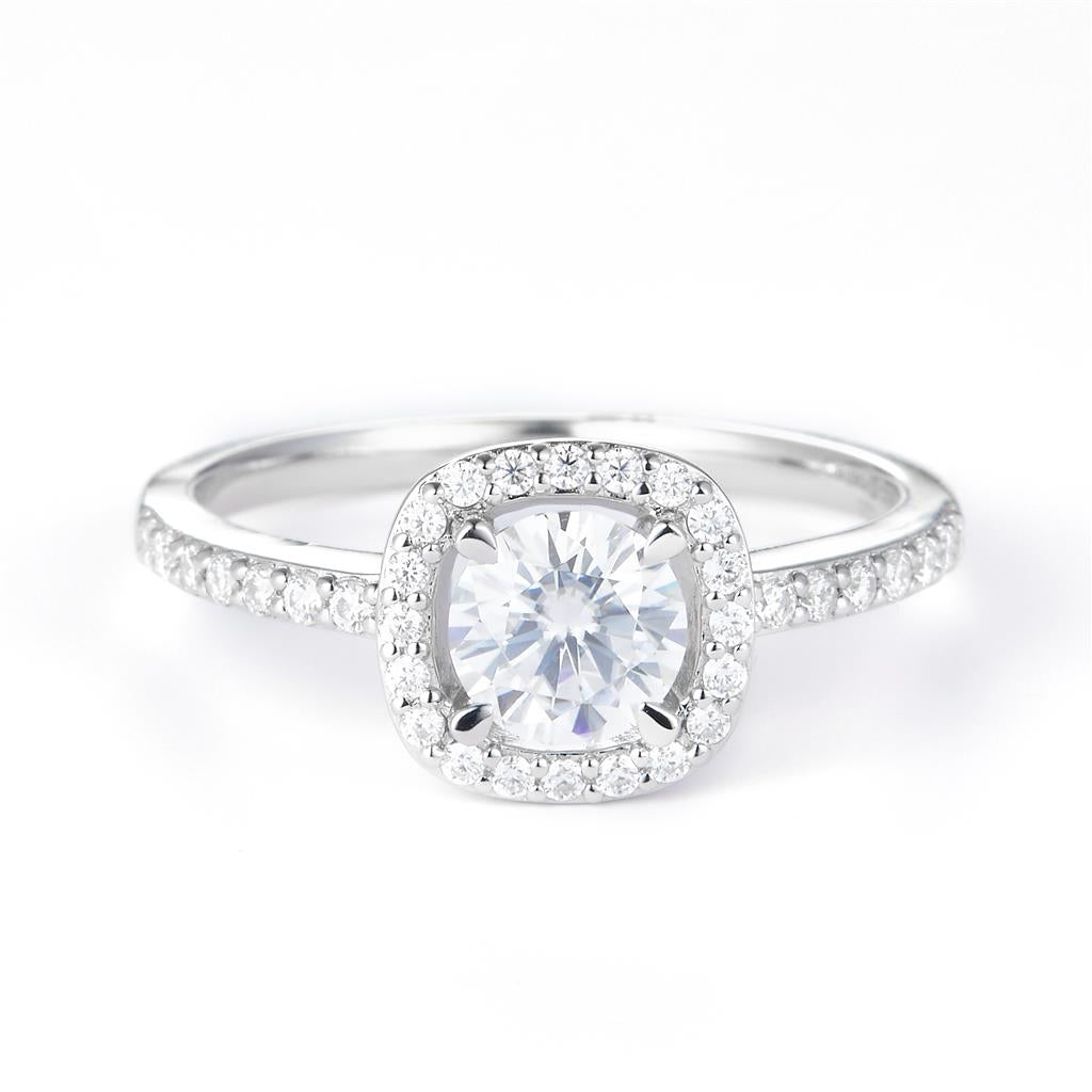 1.058 Ct. Moissanite Sterling Silver (White). Solitaire Ring. (Women). Size 7.5