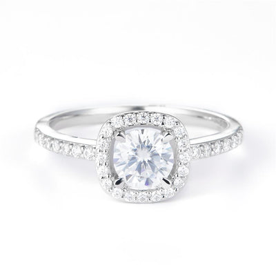 1.058 Ct. Moissanite Sterling Silver (White). Solitaire Ring. (Women). Size 7.5