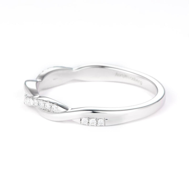 0.12 Ct. Moissanite Sterling Silver (White). Wedding Band Ring. (Women). Size 7.5