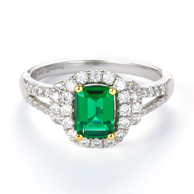 1.11 Ct. Moissanite Sterling Silver (White). Simulant Emerald Center Stone Ring. (Women). Size 8