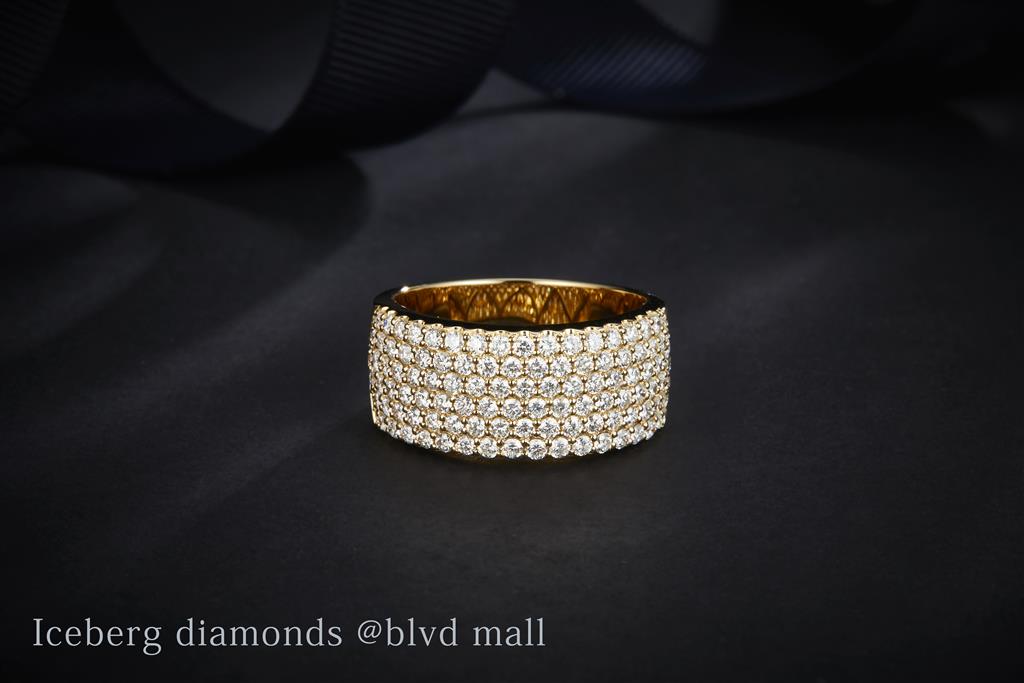 2.14 Ct. Diamond 10 Kt Gold (Yellow). Wedding Band Ring. (Men). Size 10