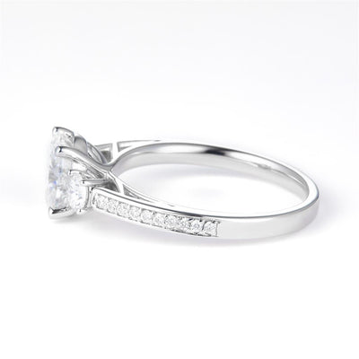 1.852 Ct. Moissanite Sterling Silver (White). Solitaire with Oval Cut Center Stone Ring. (Women). Size 7.5