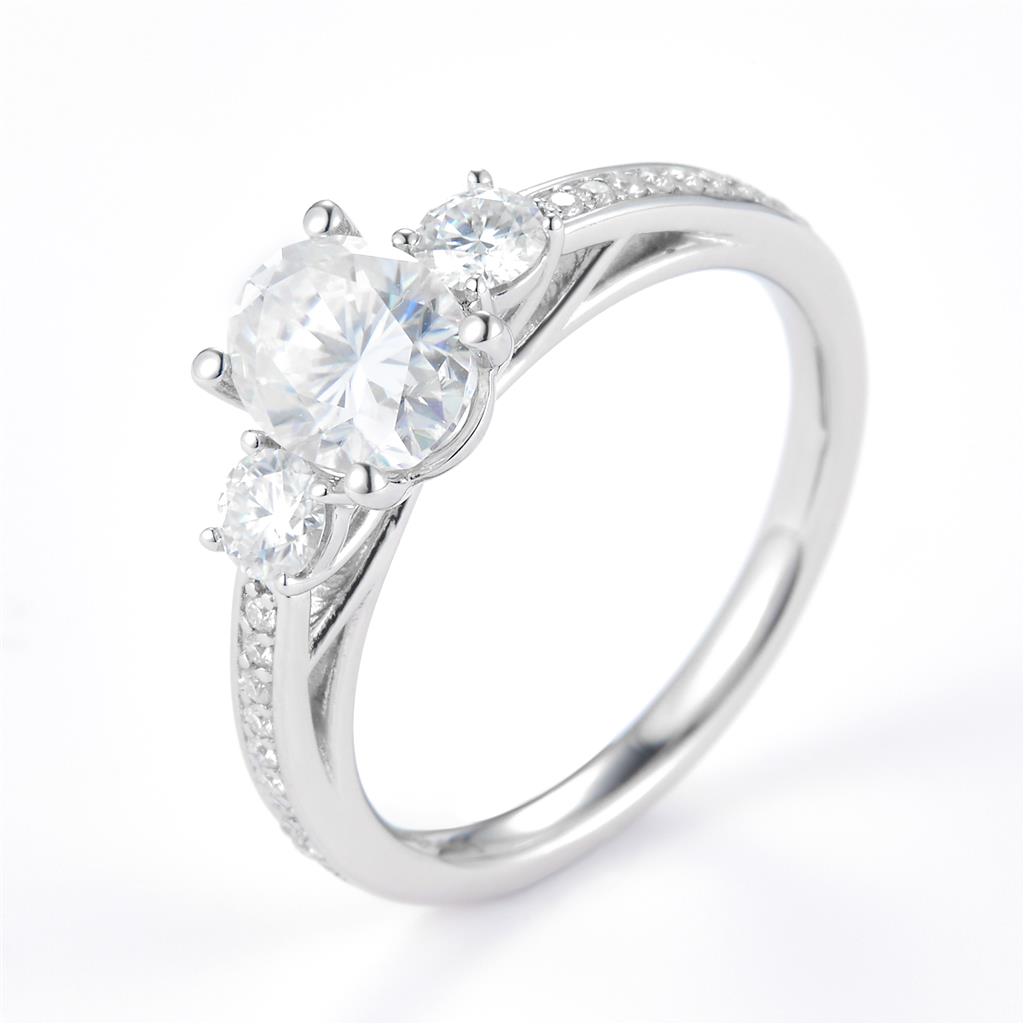 1.852 Ct. Moissanite Sterling Silver (White). Solitaire with Oval Cut Center Stone Ring. (Women). Size 7.5