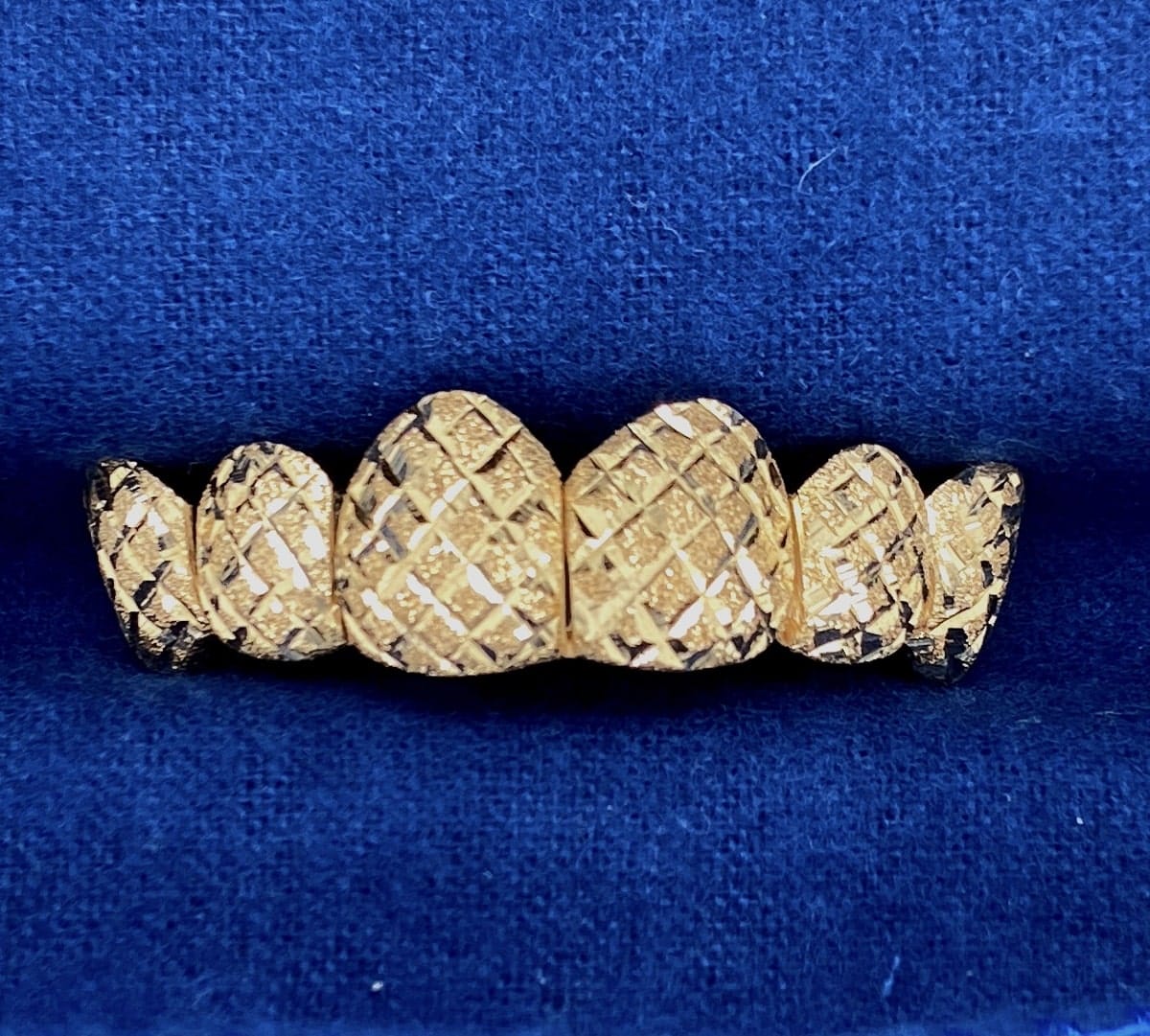 Grillz Get Inspired in Las Vegas, NV Iceberg Diamonds at Boulevard Mall