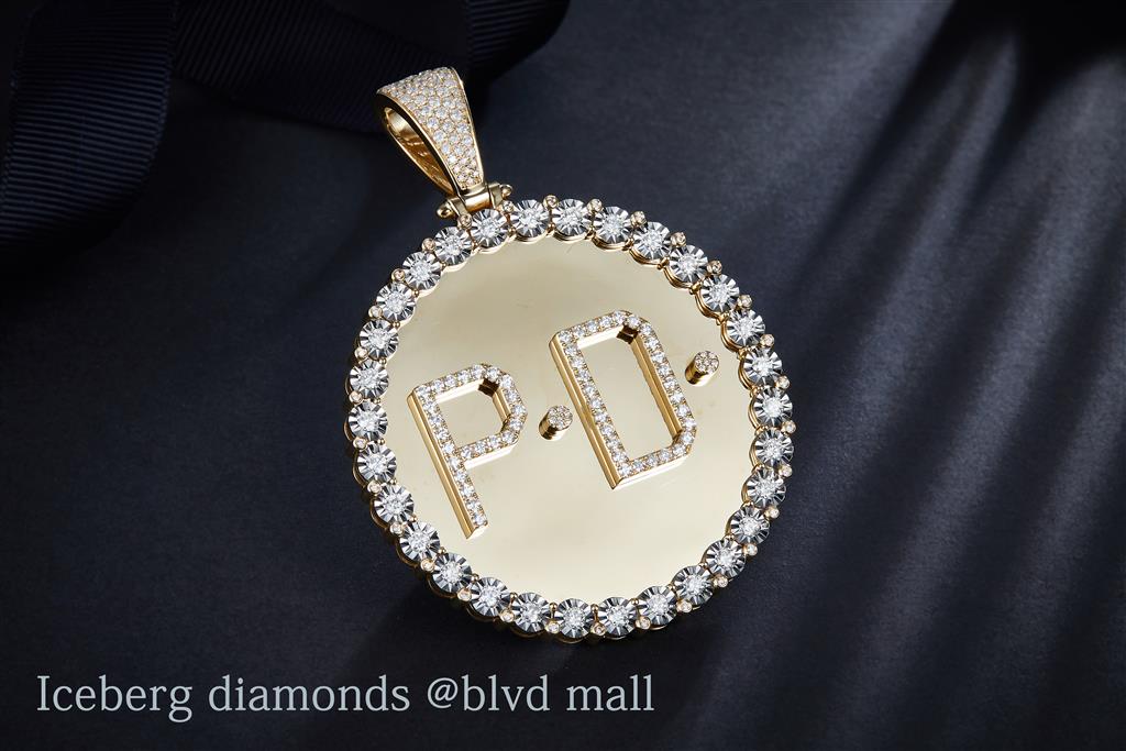 2.94 Carats. Diamond 14 Kt Gold (Yellow). CUSTOM P.D. Pendant. (Unisex).