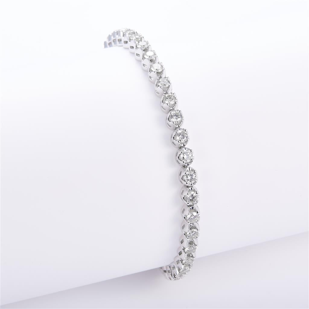 4.02 Ct. Diamond 14 Kt Gold (White). Tennis Bracelet. (Unisex). 7 in Long. 4.3 mm Wide