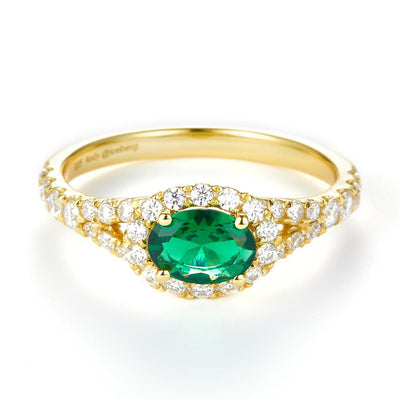 1.03 Ct. Moissanite Sterling Silver (Yellow). Simulant Emerald Ring. (Women). Size 8