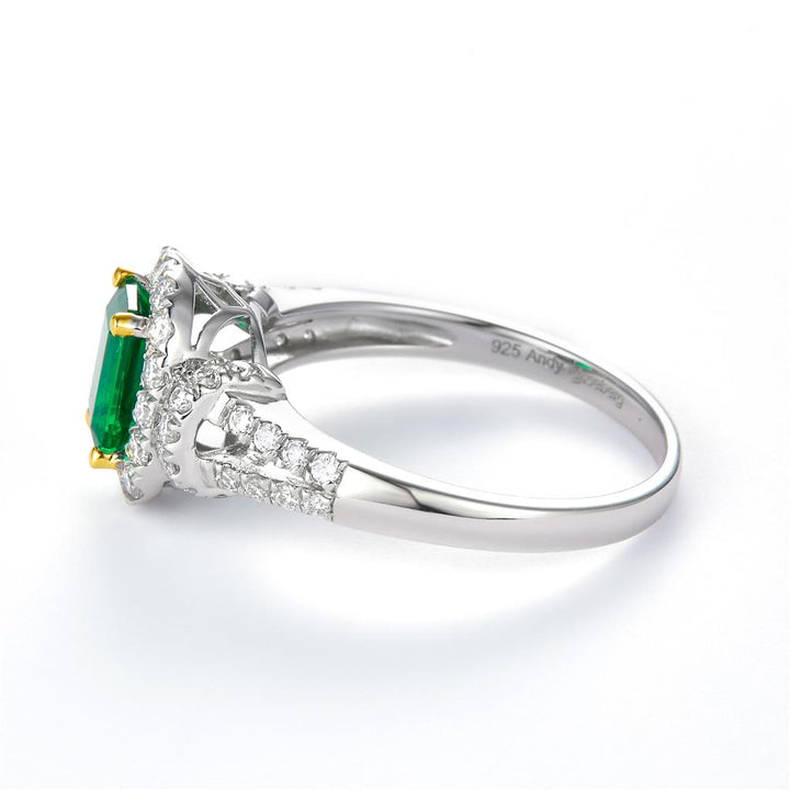 1.11 Ct. Moissanite Sterling Silver (White). Simulant Emerald Center Stone Ring. (Women). Size 8