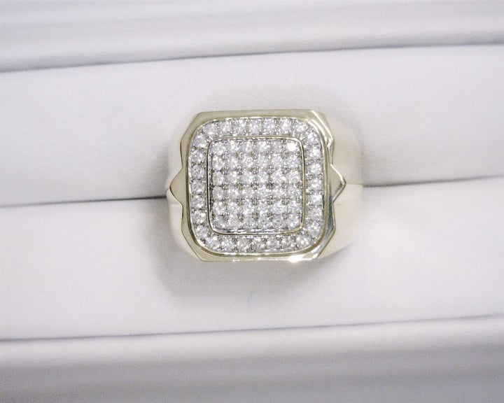0.85 Ct. Diamond 10 Kt Gold (Yellow). Ring. (Men). Size 10