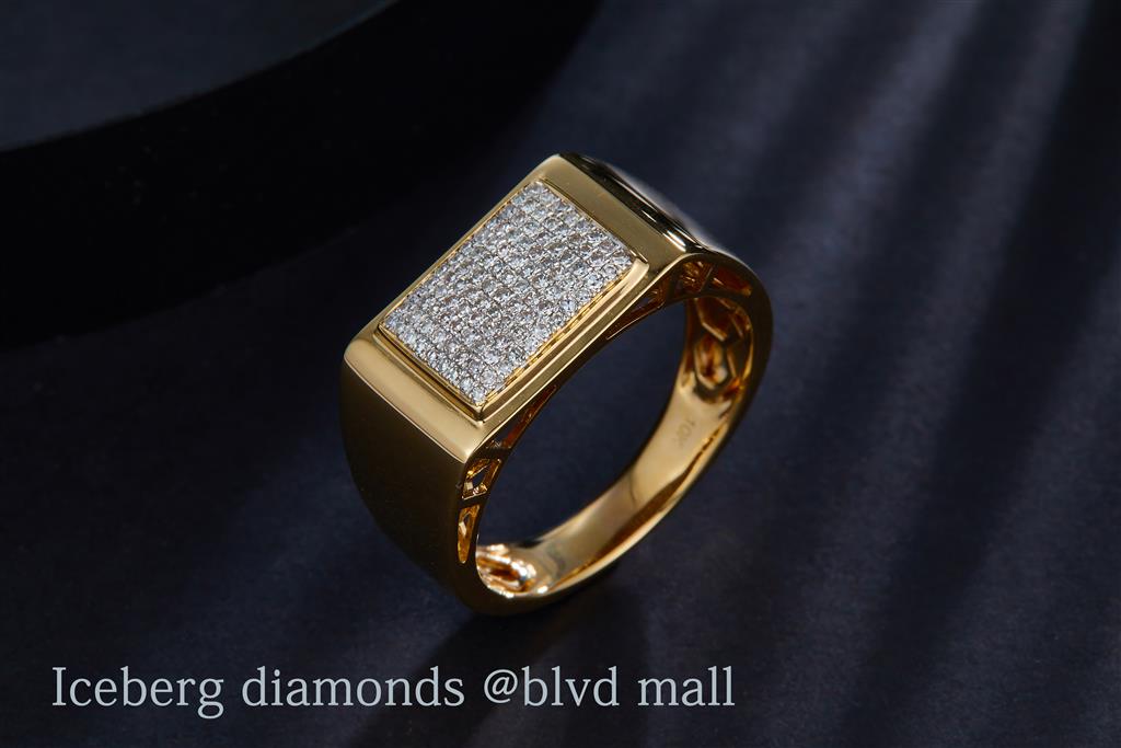 0.335 Ct. Diamond 10 Kt Gold (Yellow). Ring. (Men). Size 10