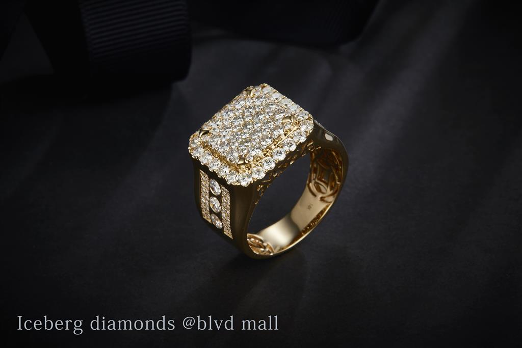 2.864 Ct. Diamond 14 Kt Gold (Yellow). Ring. (Men). Size 7.5
