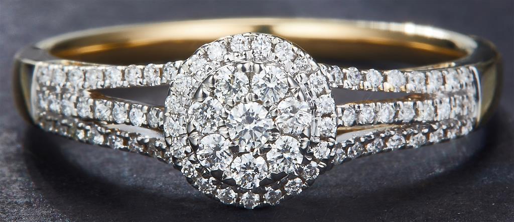 0.28 Ct. Diamond 14 Kt Gold (Yellow). Ring. (Women). Size 7.5