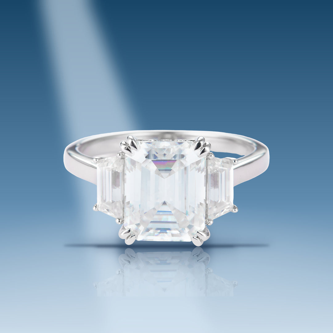 4.18 Carats. Moissanite Sterling Silver (White). Solitaire wit