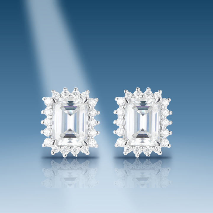 3.68 Carats. Moissanite Sterling Silver (White). Halo Style So