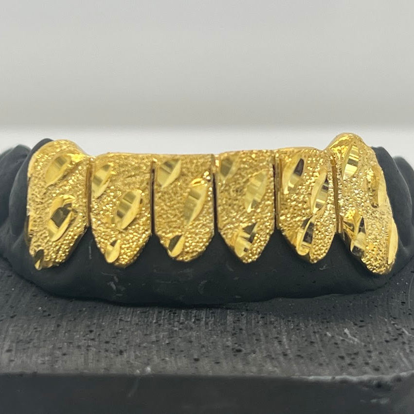 Nugget cut w/ Diamond Dust Gold Grillz 12 Teeth