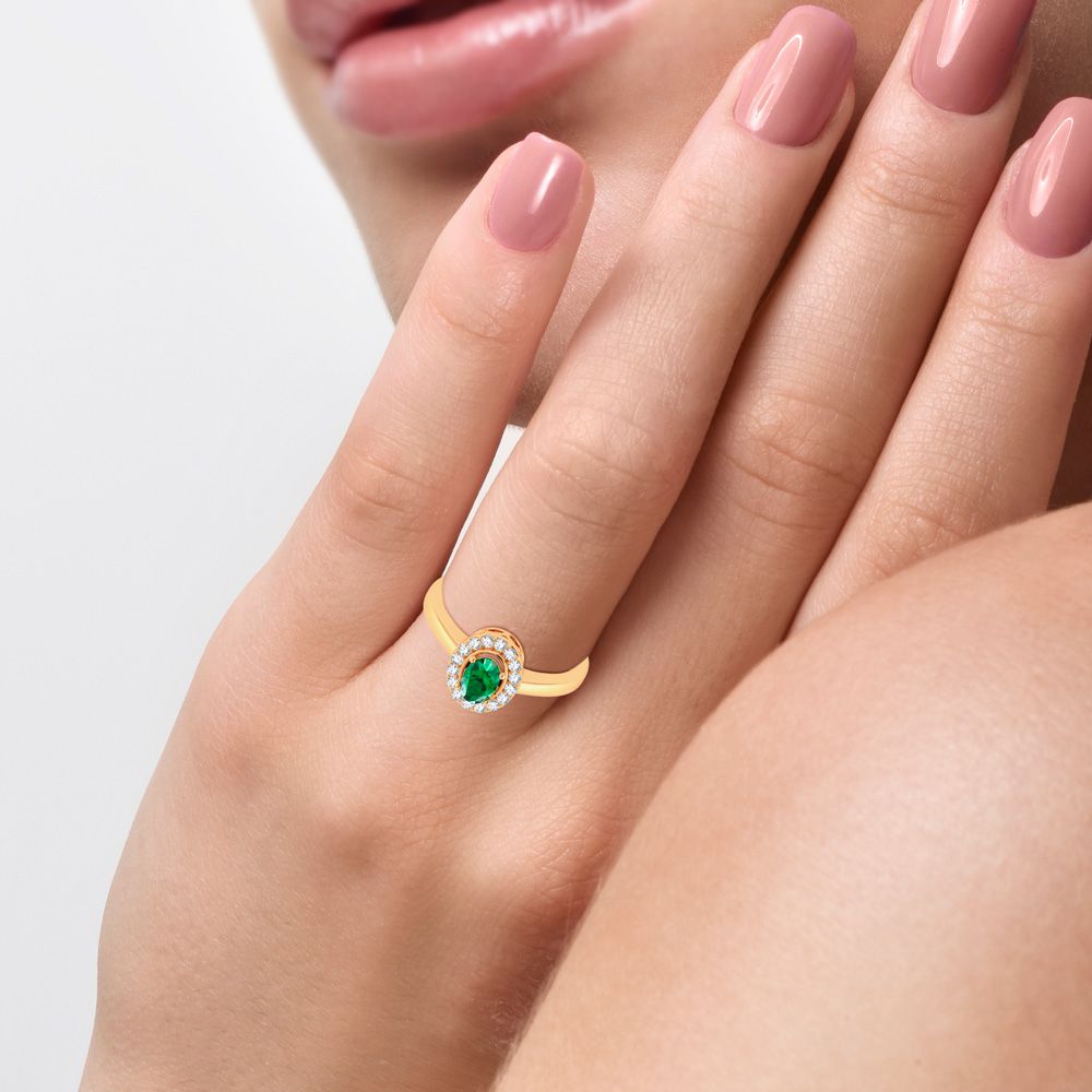 14K 0.15ct Diamond Emerald Ring